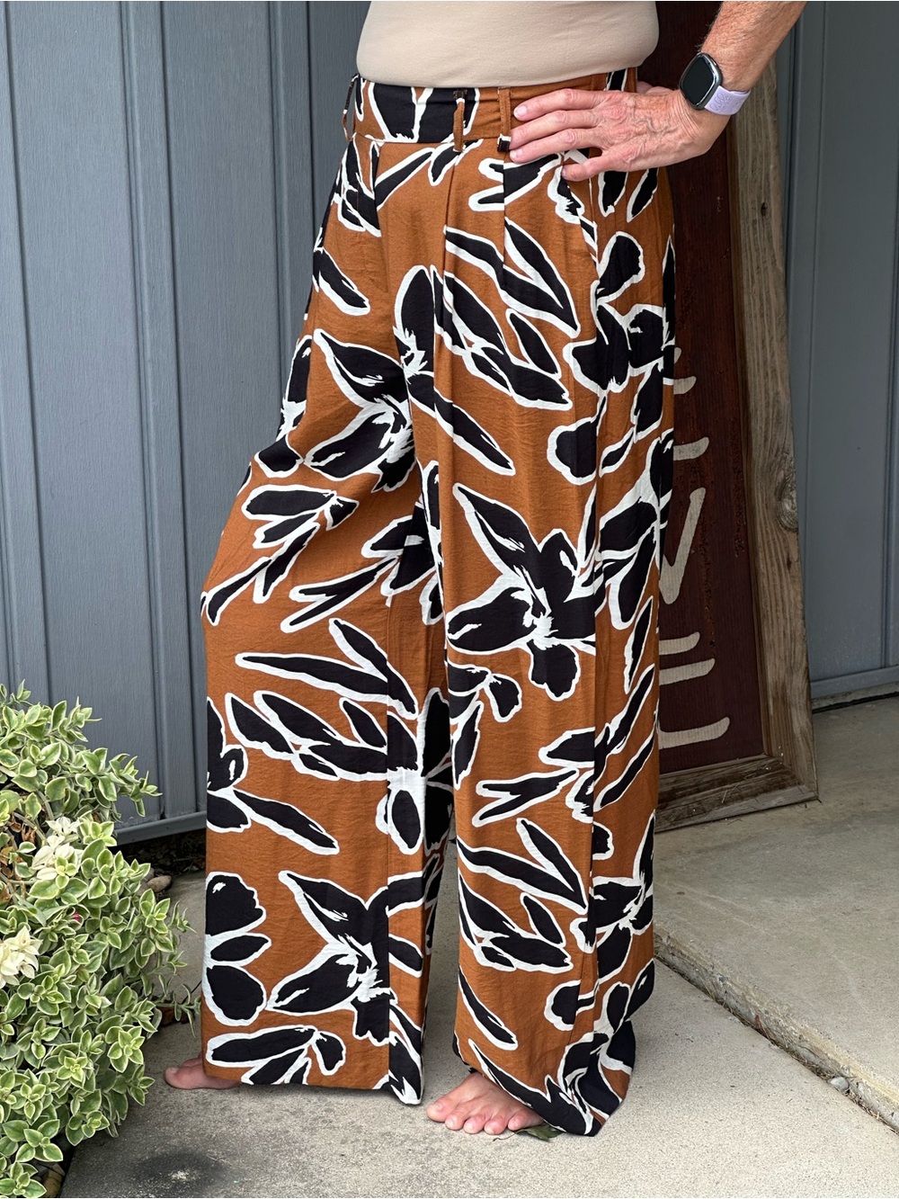 Wide Leg Floral Print Pants in Brown and Black - Women's Comfort Fit